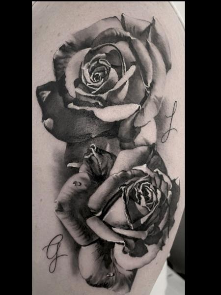 tatuaggi realistici black and grey