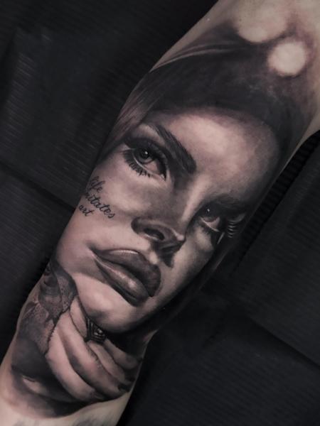 Tatuaggio realistico